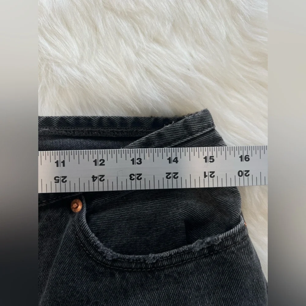 Levi’s woman’s straight leg jeans size large w29L32 light black/gray - Picture 6 of 10